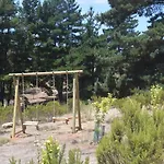 Lodge Con Piscina Privada, Parcela De Campo.